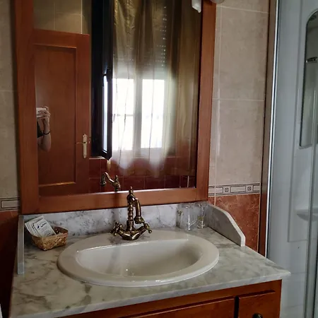 Julio Hotel *