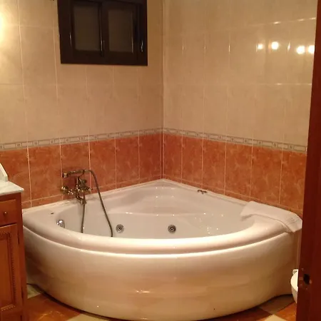 Ξενοδοχείο Julio *