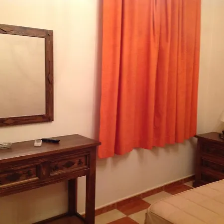 Ξενοδοχείο Julio *